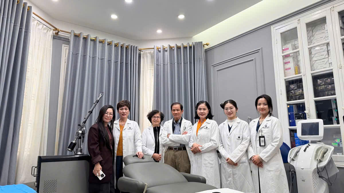 Đội ngũ bác sĩ